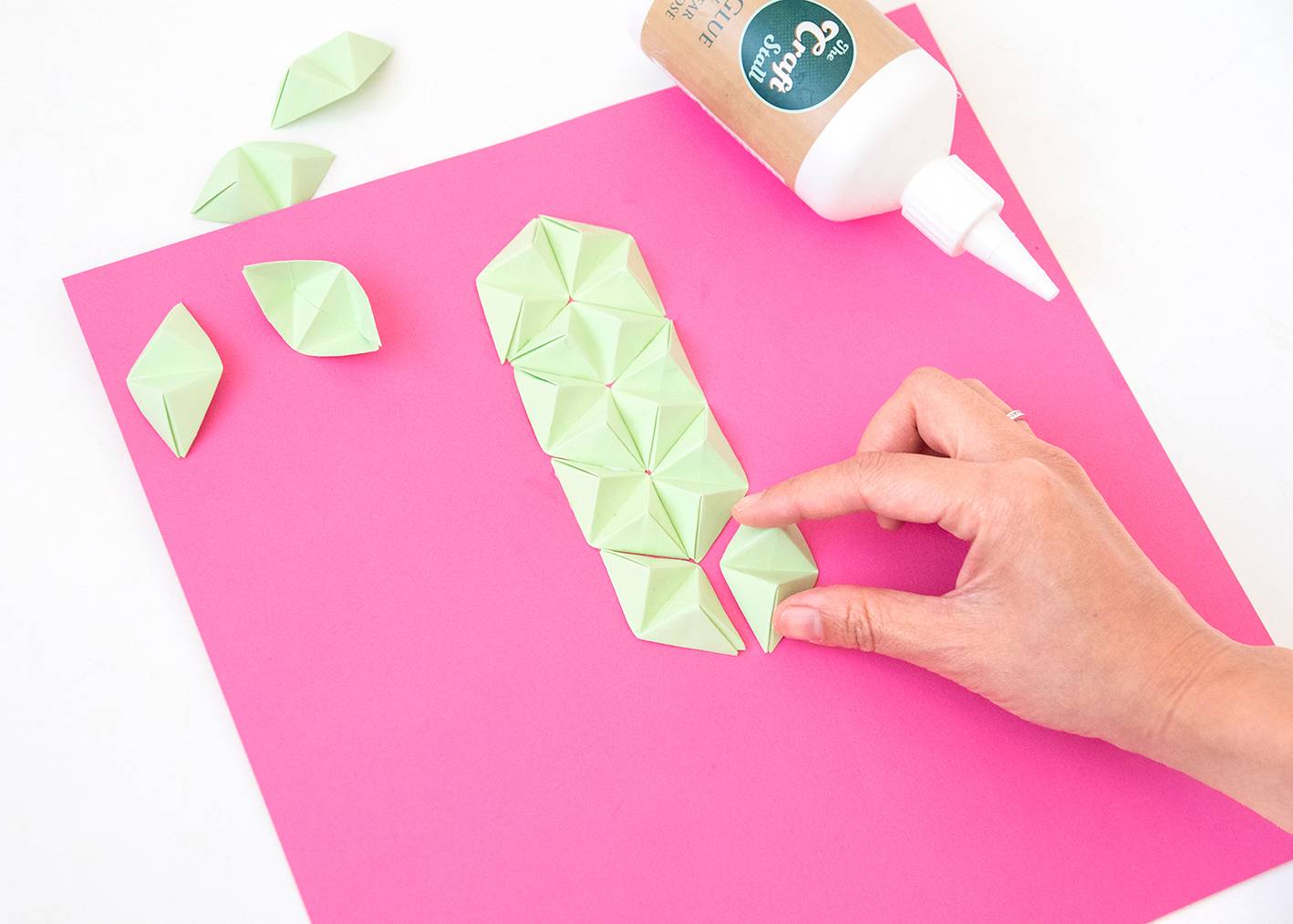 This: Easy Origami Wall in Under 30 Minutes! - Curbly