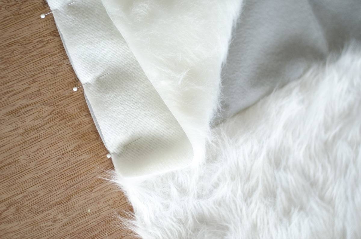 How to make a faux fur pouf | Step 3