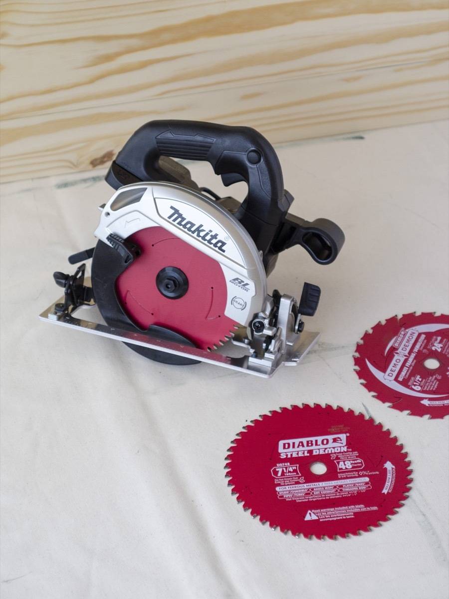 Makita circular saw and Diablo saw blades