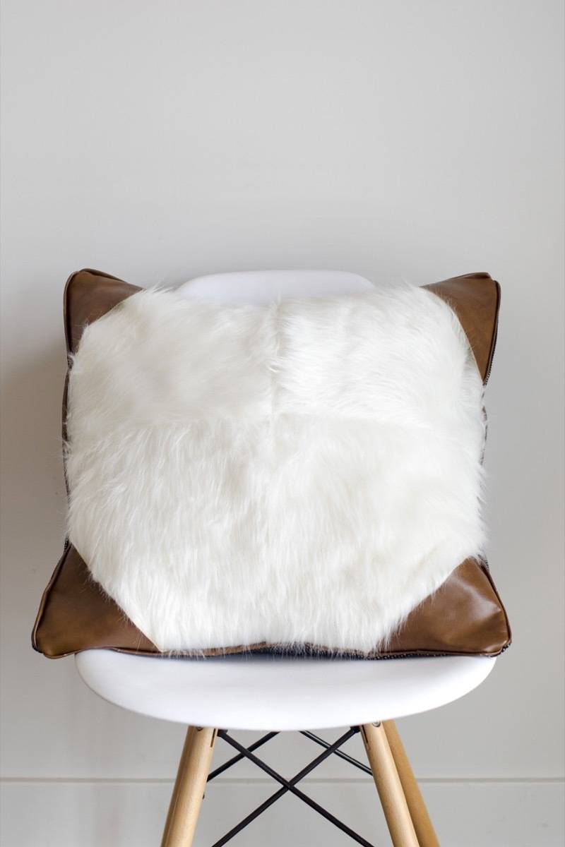 Faux fur pillow project