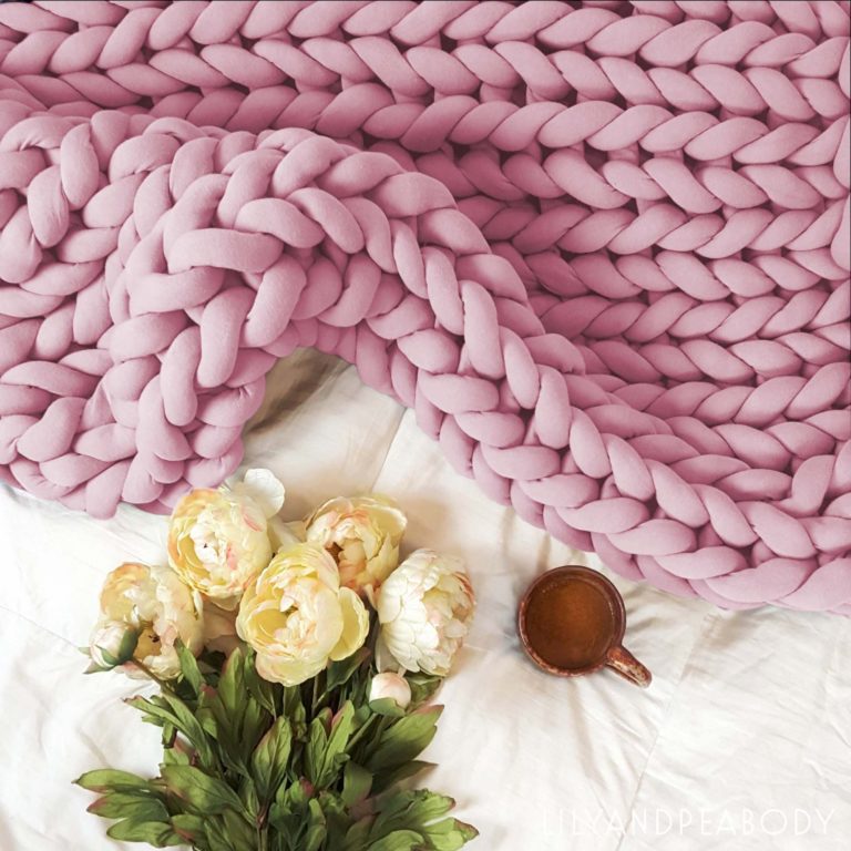 Buy or DIY a Chunky Knit Blanket