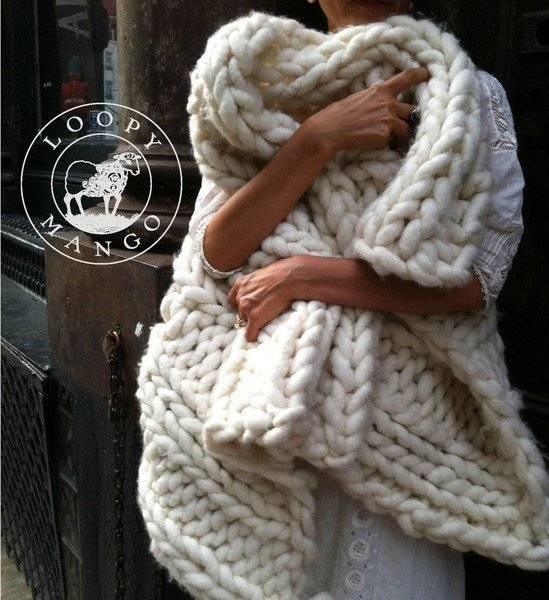 Giant knit blanket to buy or DIY