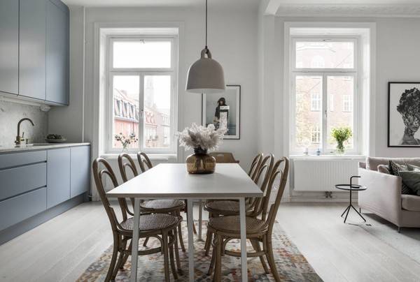 Kitchen with blue cabinets