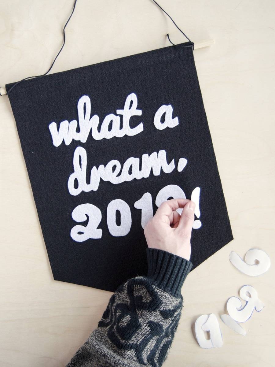 Step 4 | Felt banner for 2019