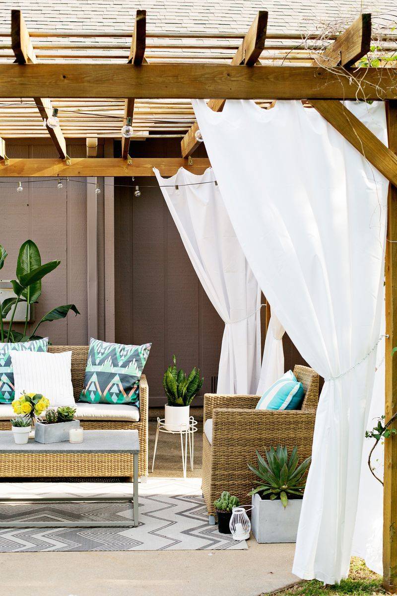 DIY pergola curtains