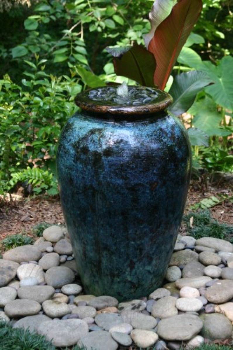 Urn water feature: 59 DIY landscaping ideas