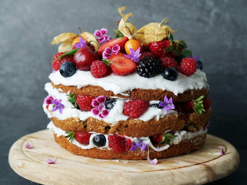 Summer berry cake