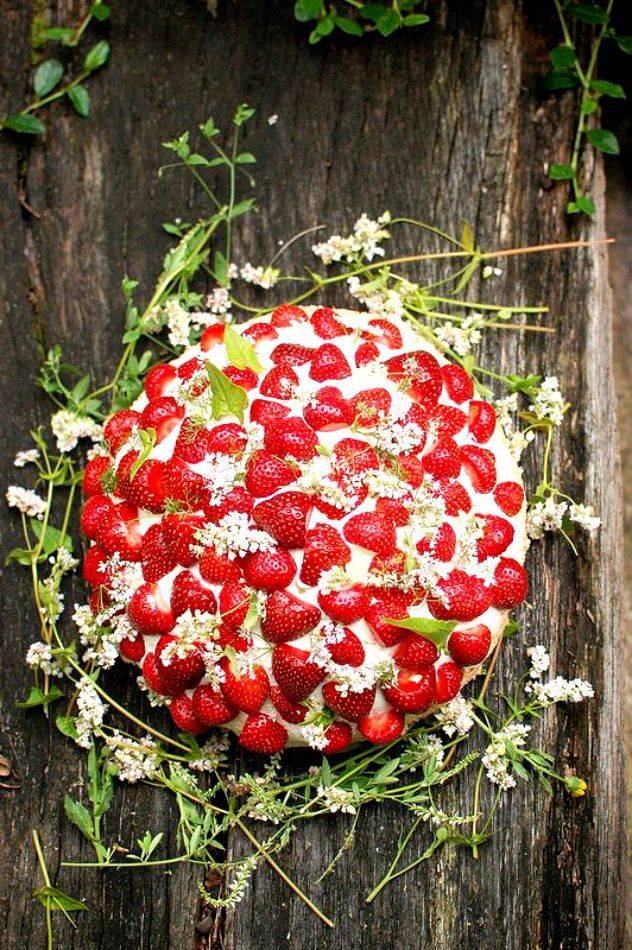 Swedish midsummer cake