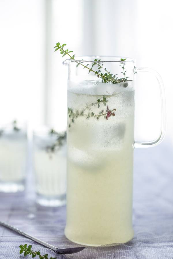 Thyme lemonade