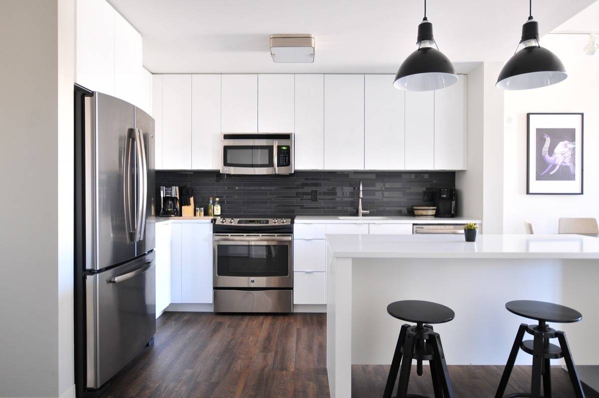 Black and white modern kitchen