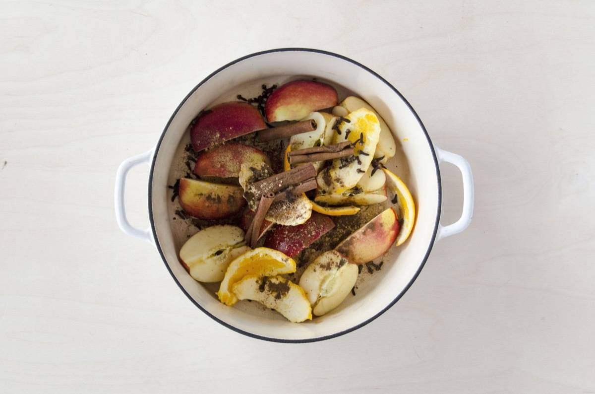Fall simmer pot recipe | Fill your home with the scents of the season