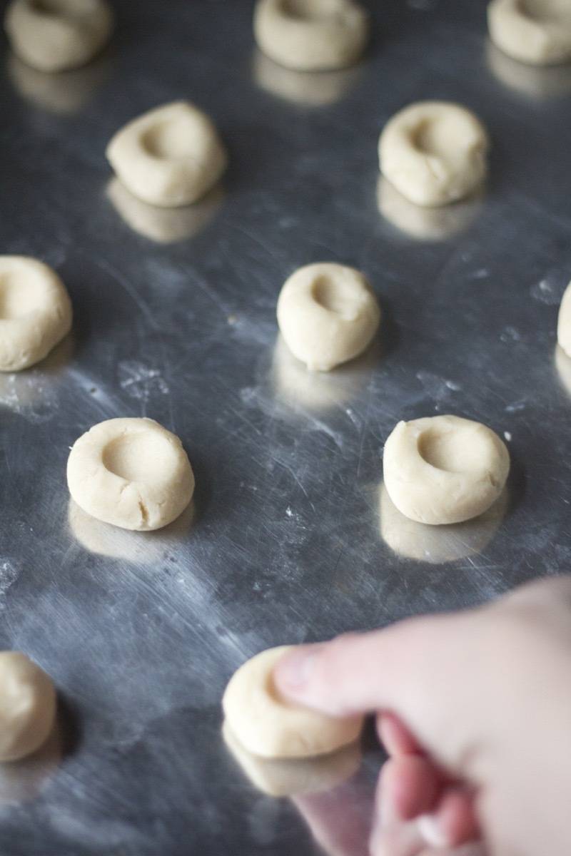 Holiday Party Idea | Throw a cookie decorating extravaganza | Step 2: Let Guests Know it's BYOCS (Bring-Your-Own-Cookie-Sheet!)