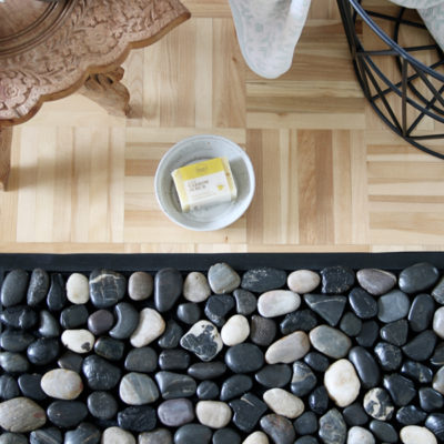 DIY Pebble Bath Mat  | Bath rug with river stones