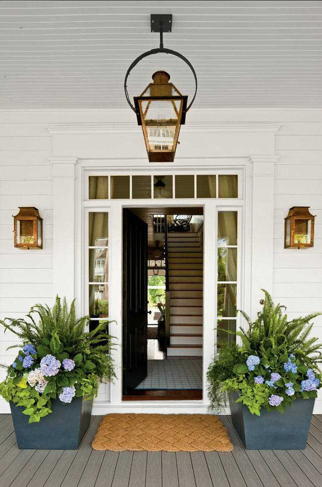 Roundup: 10 Quick Projects To Boost Your Curb Appeal
