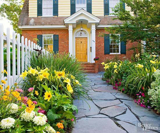 Roundup: 10 Quick Projects To Boost Your Curb Appeal