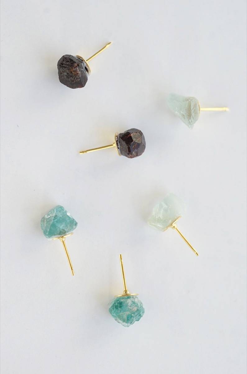 DIY Mother's Day Gift Ideas: Raw stone earrings
