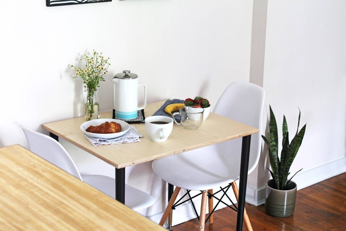 How to build a small dining table from plywood