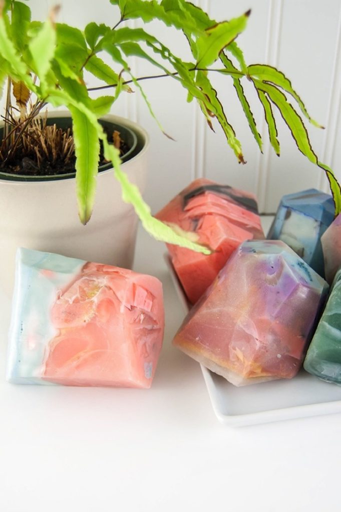 DIY Mother's Day Gift Ideas: Soap rocks