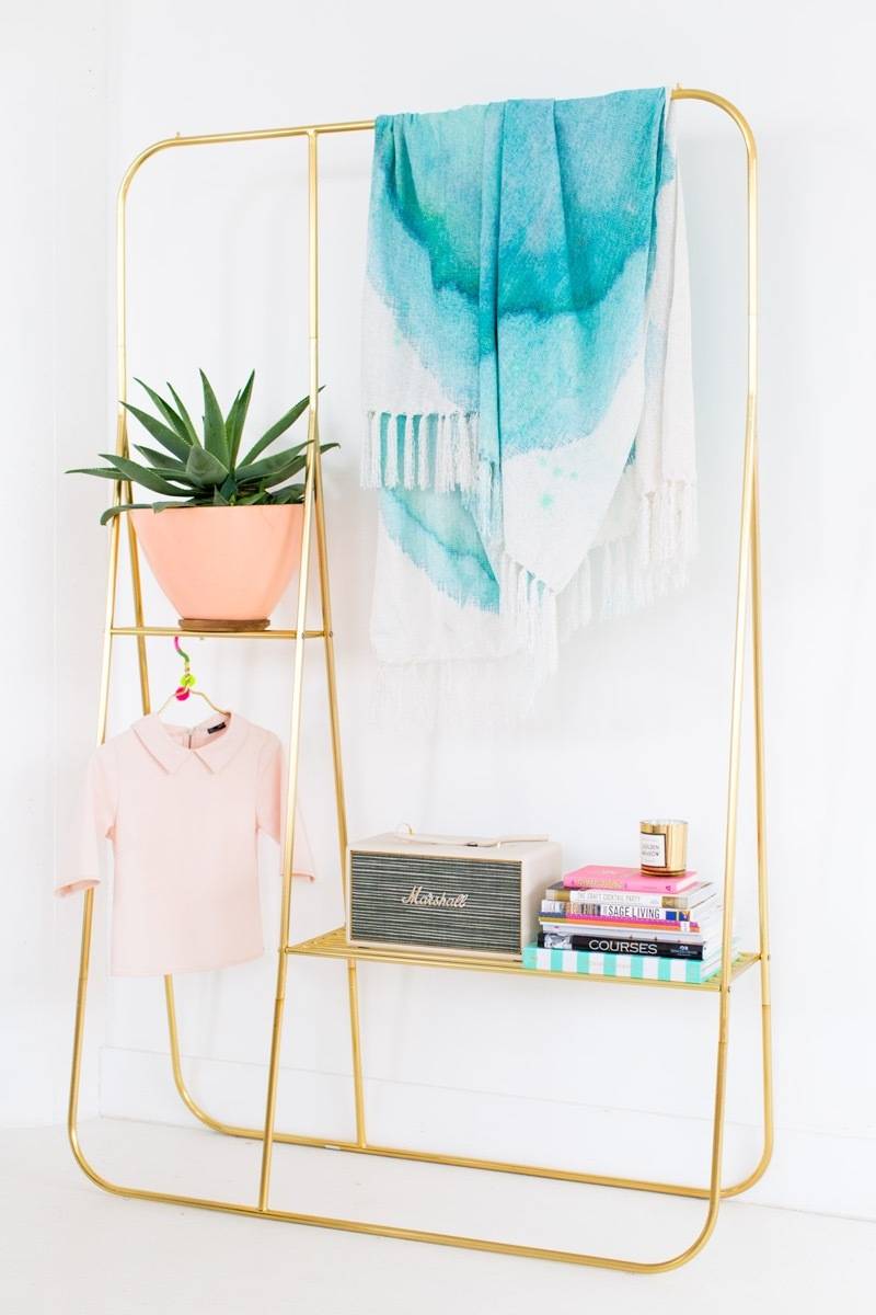 DIY Mother's Day Gift Ideas: Watercolor throw blanket