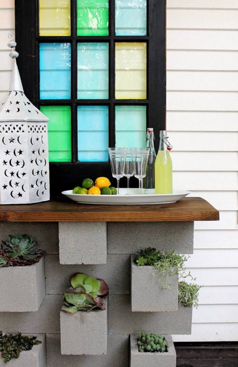 62 DIY Projects to Transform Your Backyard: Cinder block bar