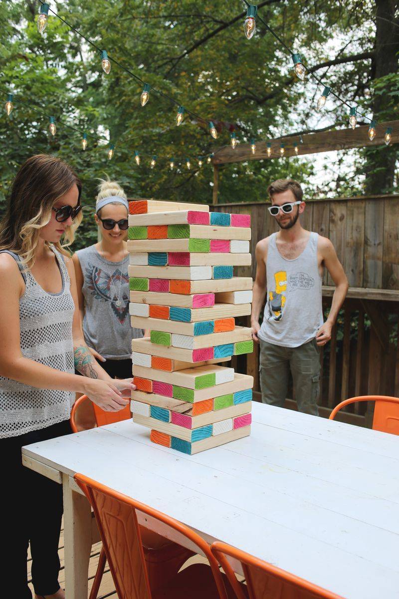 62 DIY Projects to Transform Your Backyard: Giant jenga