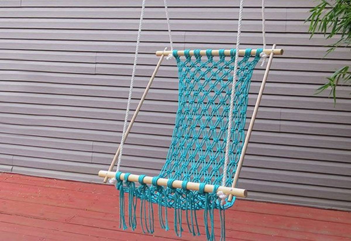 62 DIY Projects to Transform Your Backyard: Macrame hammock chair