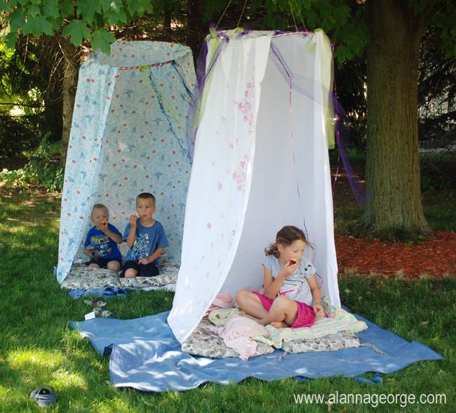 62 DIY Projects to Transform Your Backyard: Hula hoop hideout