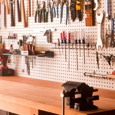 An easy to build workbench for your garage