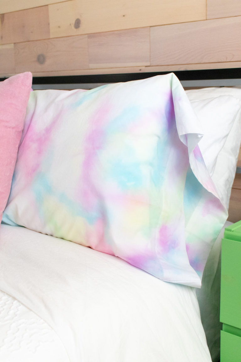 DIY Pillowcase Watercolor Pillowcases that Match your Decor