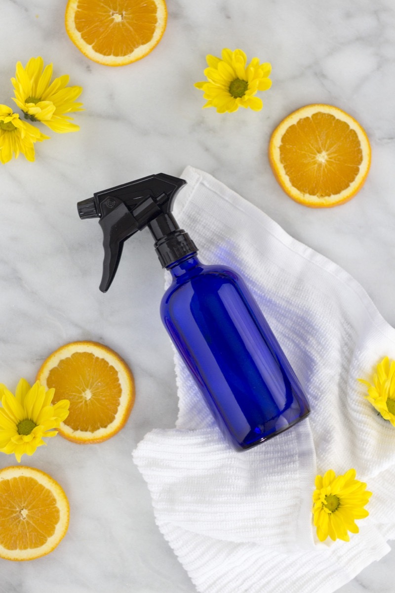 How to: Make orange-scented homemade window cleaner