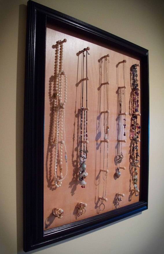 Jewelry pegboard