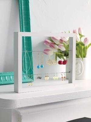 Clever earring organizer