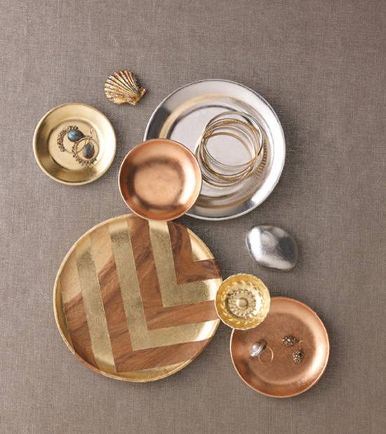 Gilded chargers and dishes