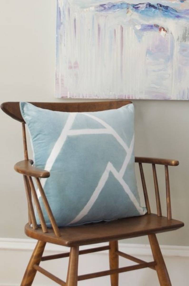 Our Favorite Pillow Projects from the Curbly Archives | Bleached landscape pillow