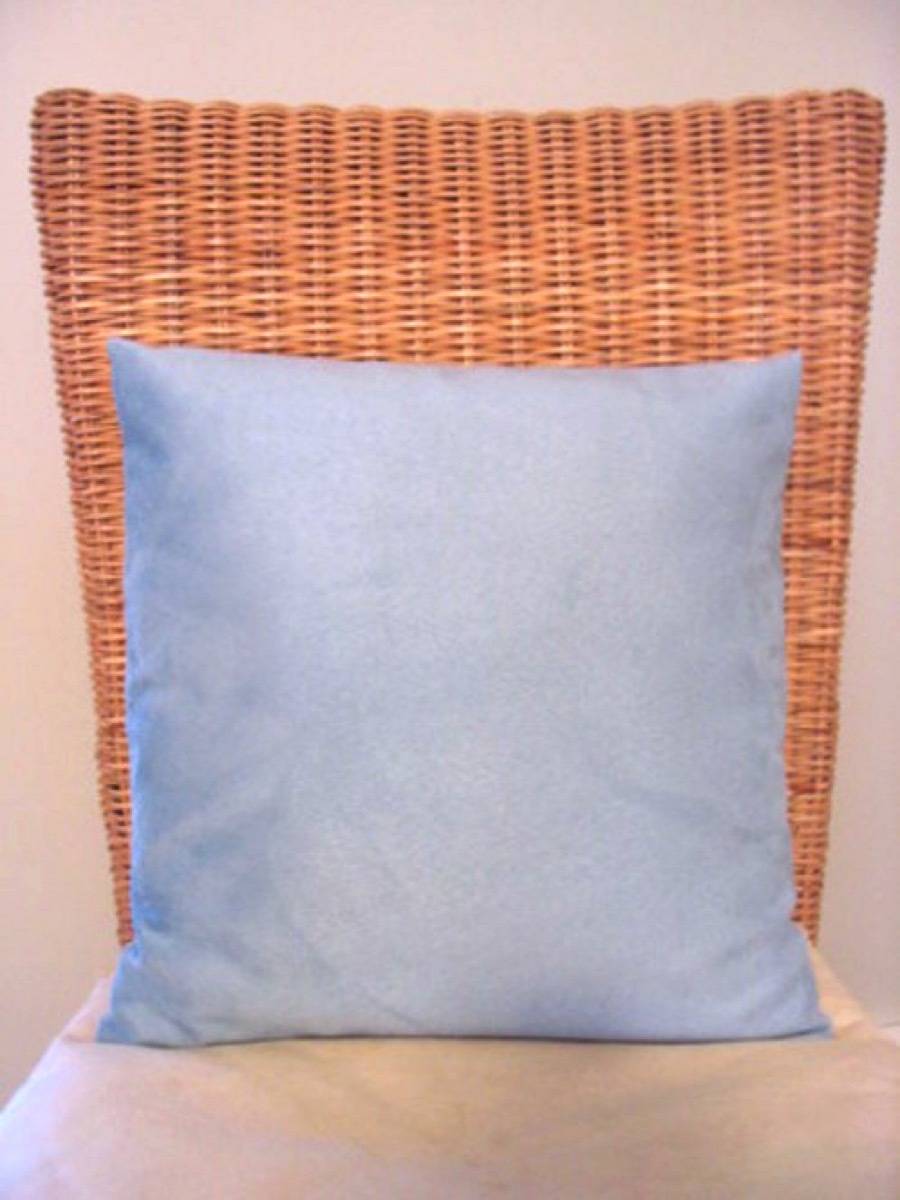 Our Favorite Pillow Projects from the Curbly Archives | Envelope pillow