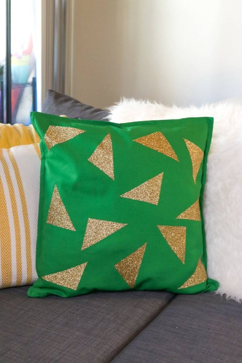 Our Favorite Pillow Projects from the Curbly Archives | Geometric glitter pillow