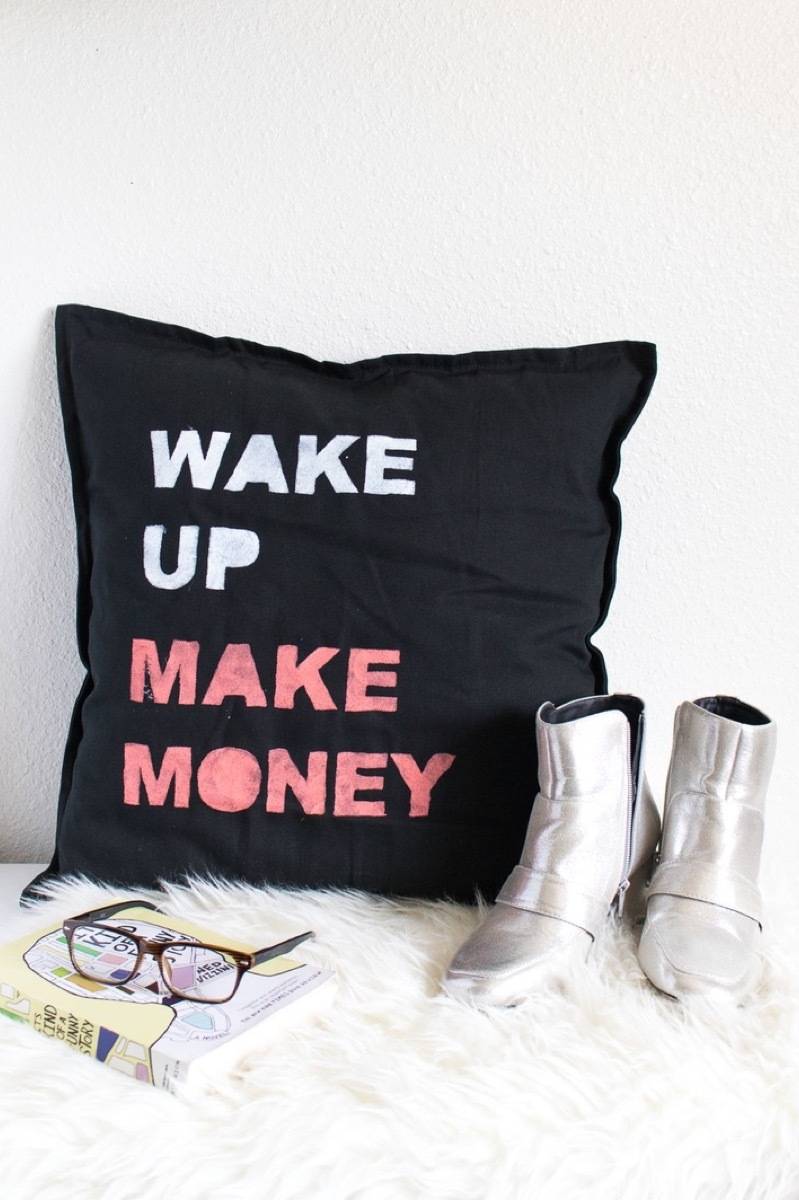 Our Favorite Pillow Projects from the Curbly Archives | Stenciled pillow