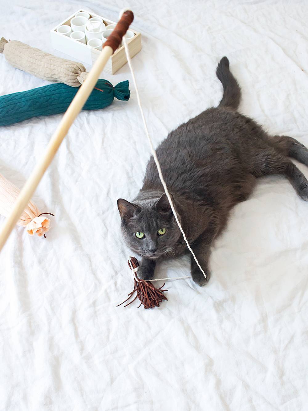 How to make a modern cat wand toy