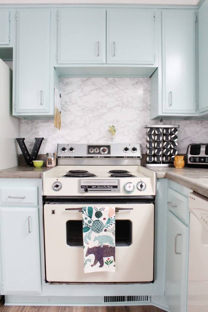 DIY marble backsplash using contact paper