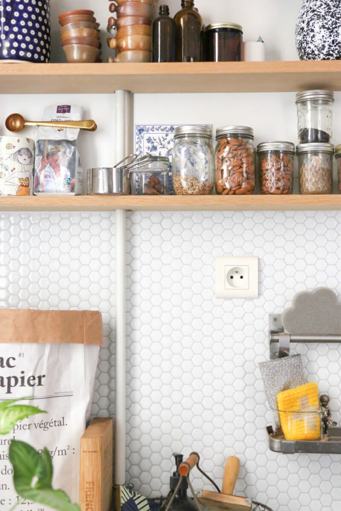 easy renter-friendly backsplash idea