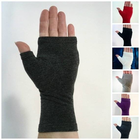 DIY fingerless gloves sewing