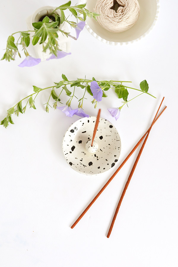 DIY clay incense holder