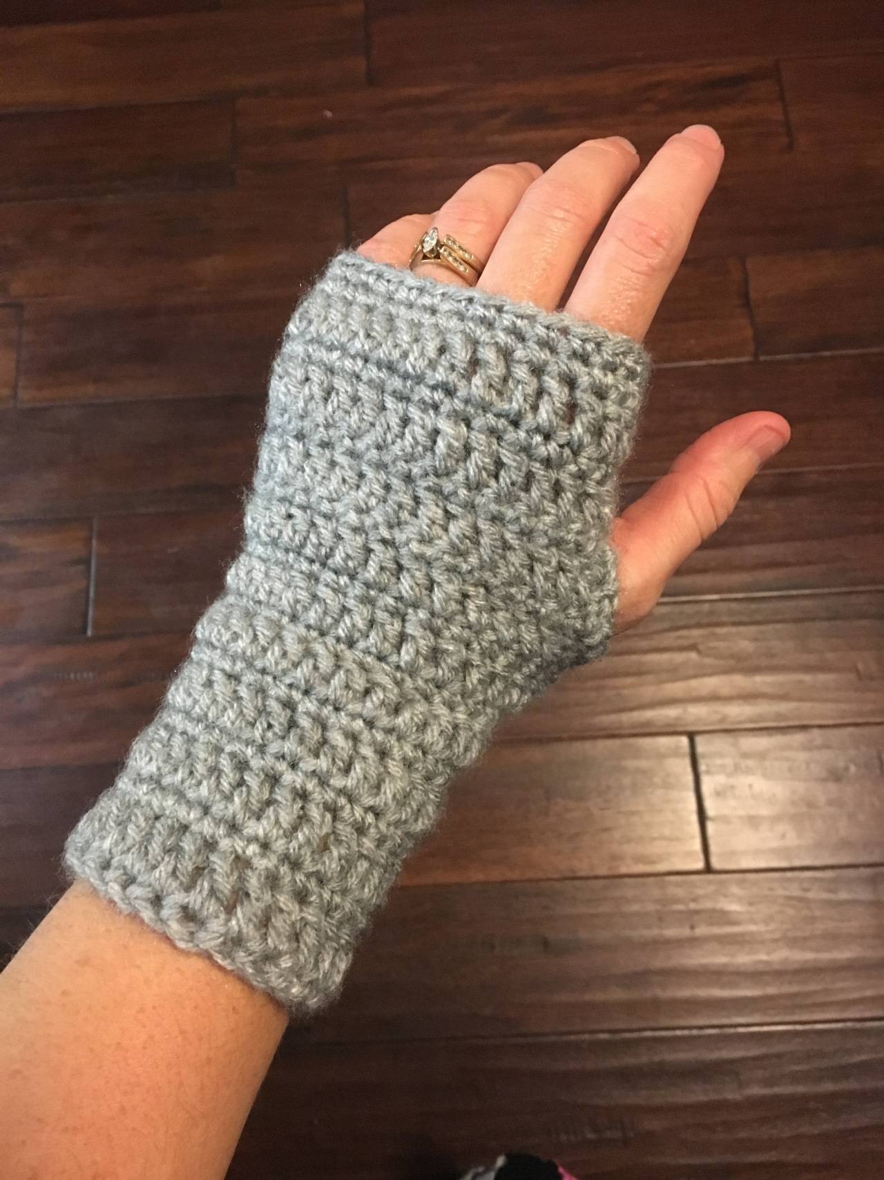crochet fingerless gloves