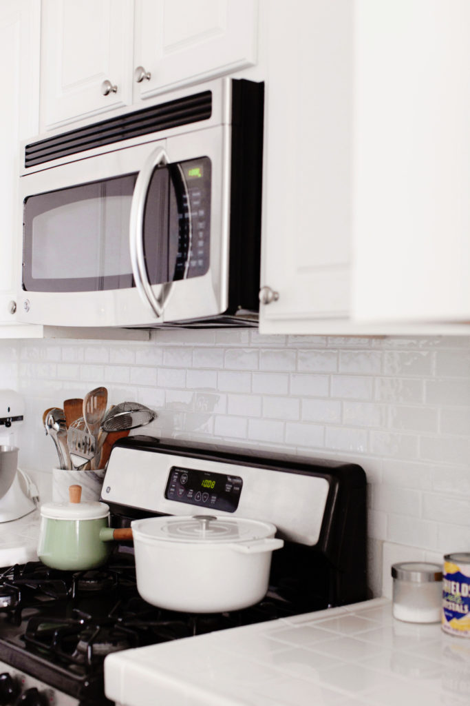 DIY renter-friendly backsplash ideas