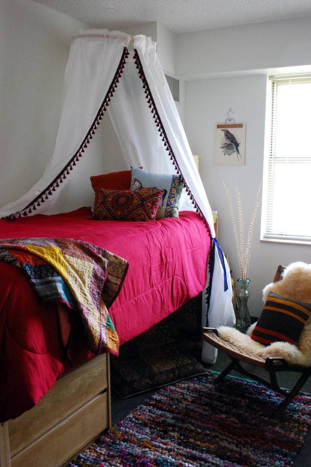 Dorm room decor ideas - After 