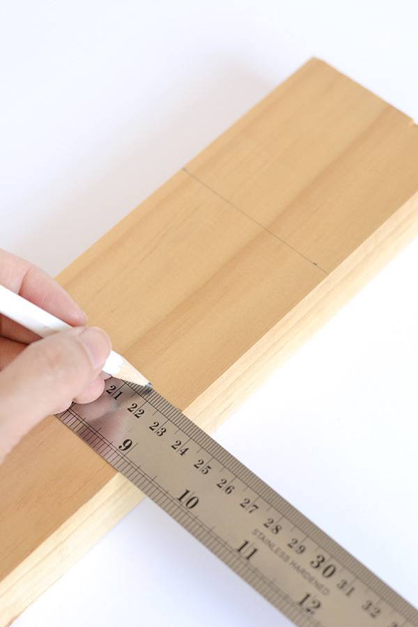Wood tealight holders - measuring