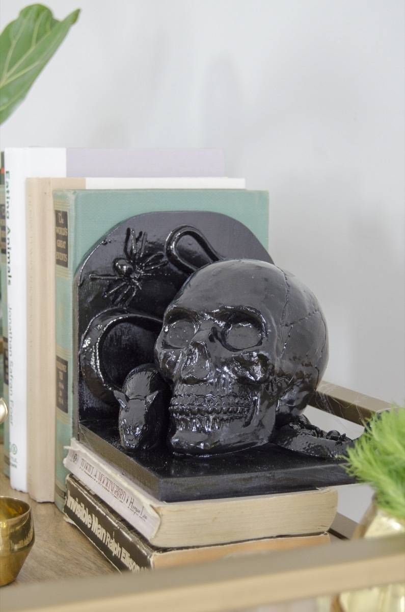 How to make a creepy pair of bookends for Halloween