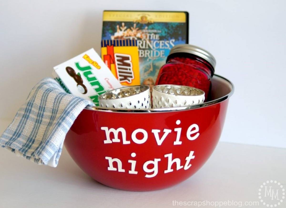 candy basket gift idea - movie gifts