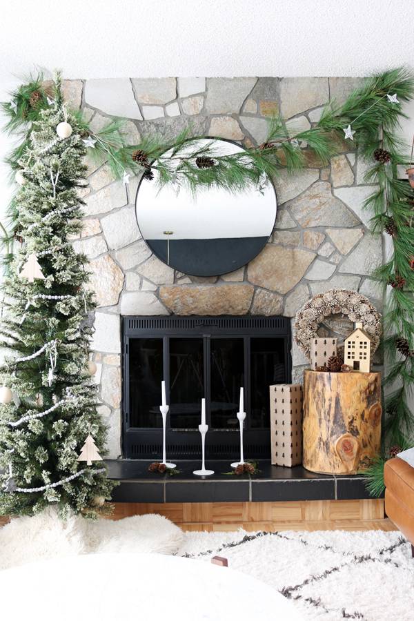 Find some natural elements for your fireplace garland by going on a wintery walk