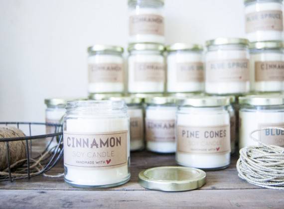 10 Ways To Make Your Home Smell Like Christmas